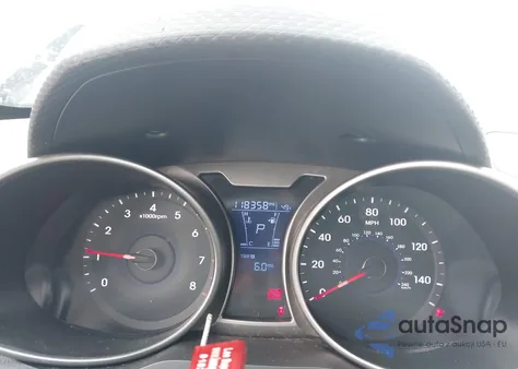 2017 Hyundai Veloster Value Edition z USA, uszkodzony, nr VIN KMHTC6AD6HU320366